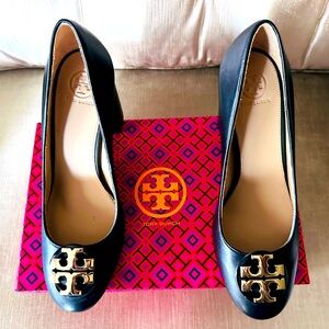 Tory Burch Women’s Black 9.5 size Pump